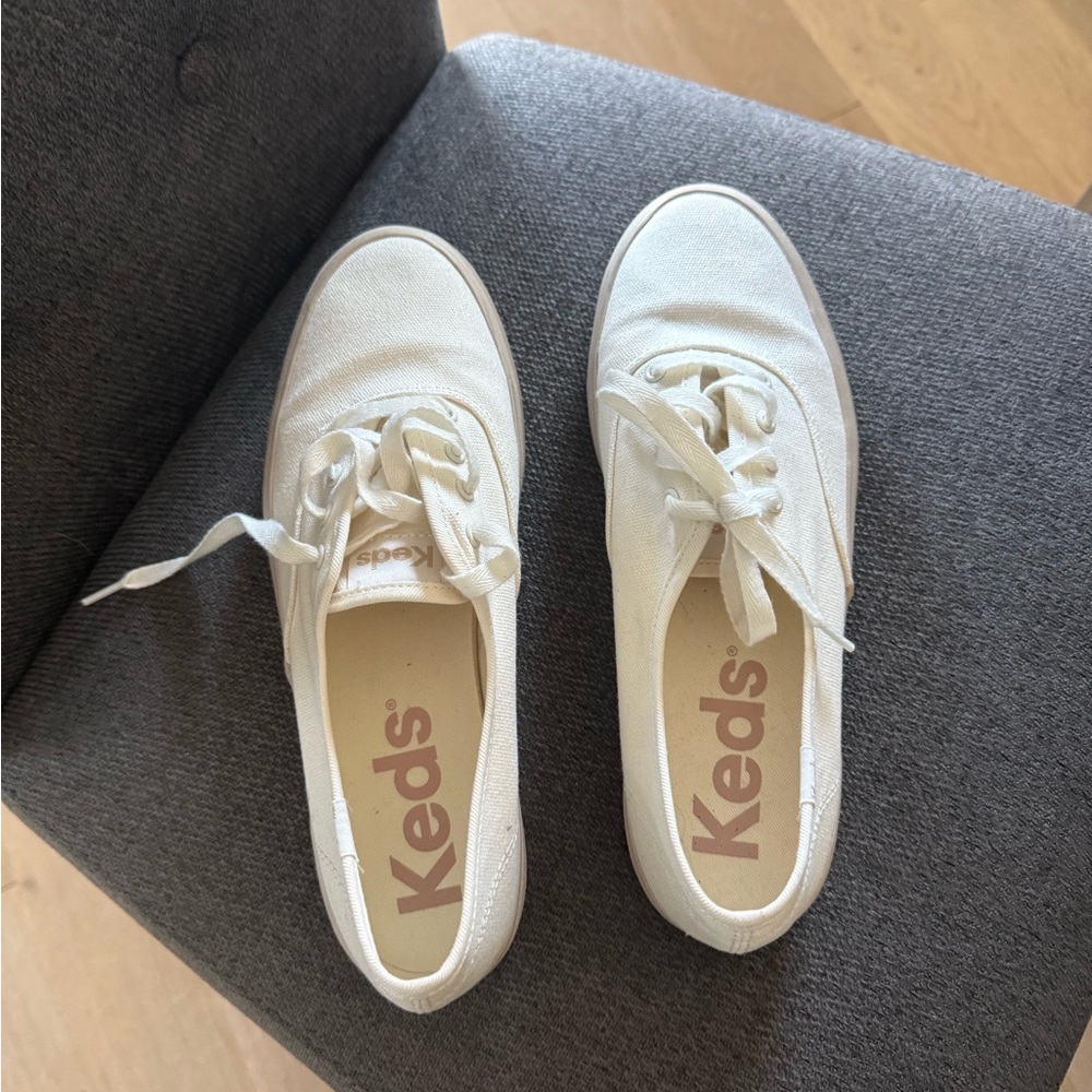 Keds Woman Cream Lace-Up Sneakers